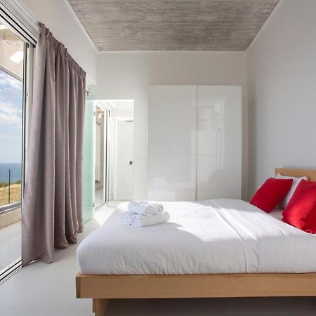 Kuro Beach House - Oceanfront Luxury & 25M Pool Achlia Extérieur photo