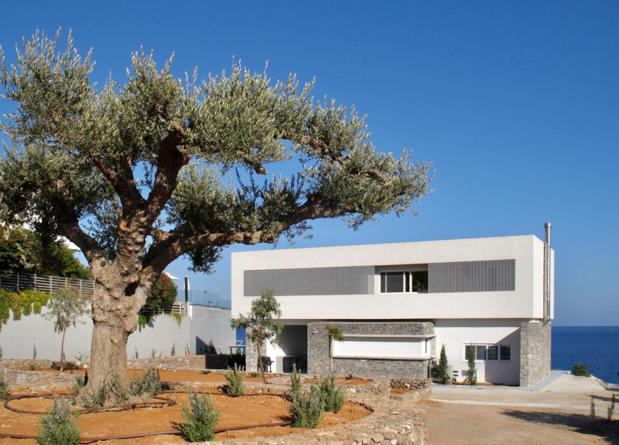 Kuro Beach House - Oceanfront Luxury & 25M Pool Achlia Extérieur photo